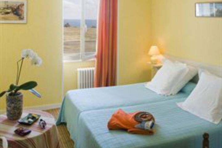 Room 8 of 14