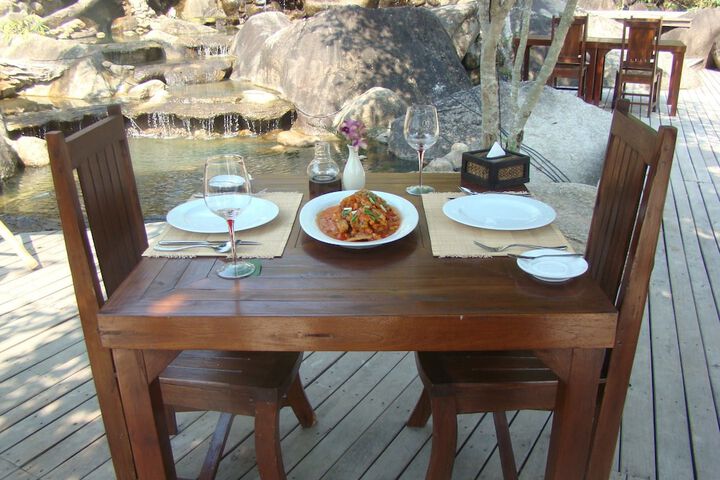 Dining 41 of 43