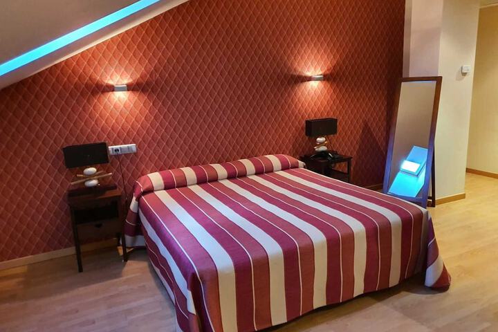 Room 16 of 46