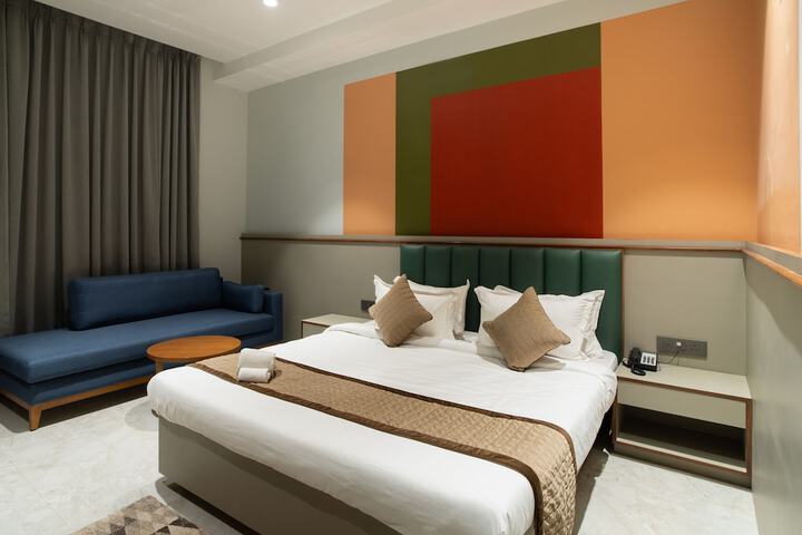 Room 12 of 35