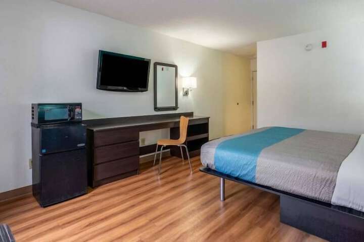 Room 5 of 46