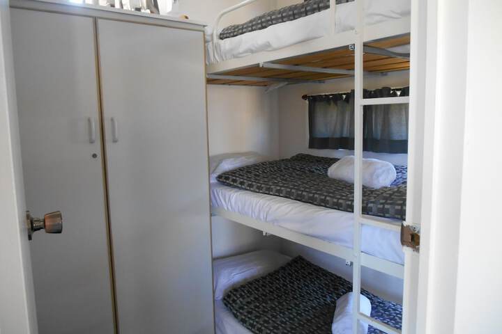 Room 8 of 93