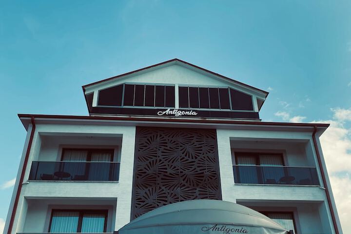 Hotel 27 of 27