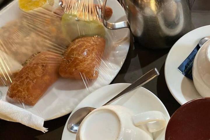 Breakfast/Coffee Service 8 of 12
