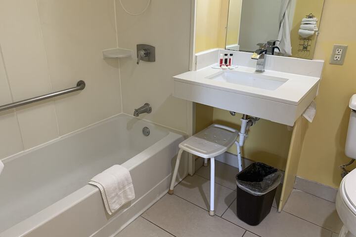 2 Double Beds Mobility Accessible (9 of 11)
