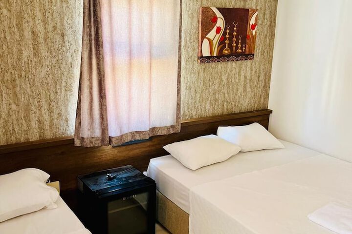 Room 13 of 26