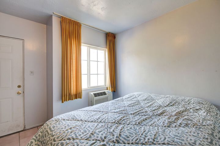 Room 8 of 47
