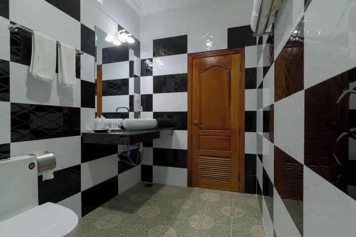 Room 14 of 29