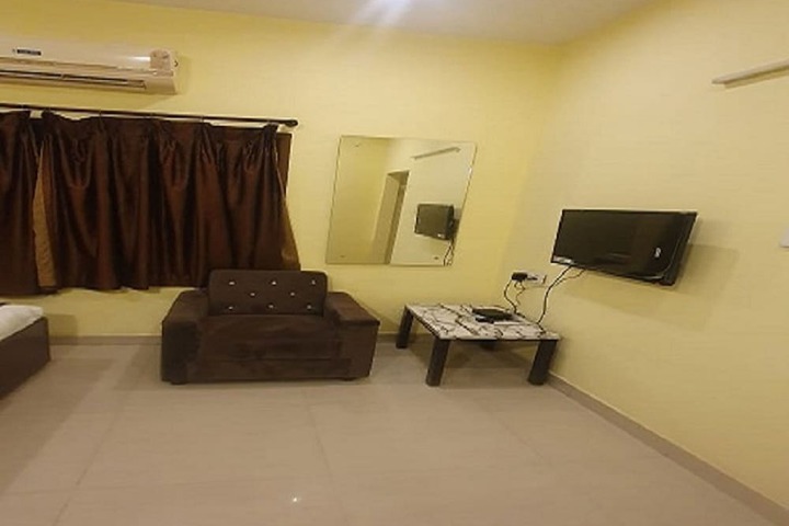 Room 5 of 17