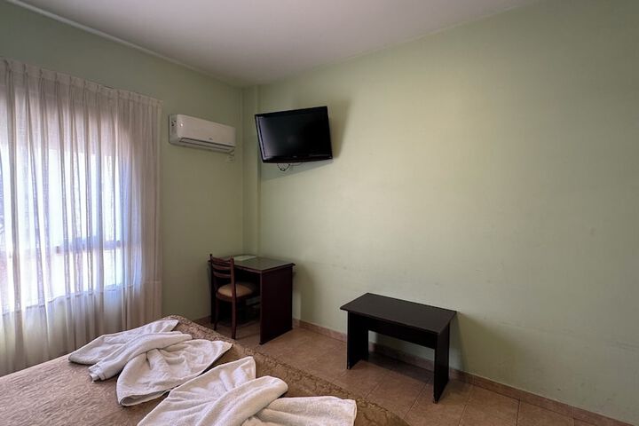 Room 44 of 138