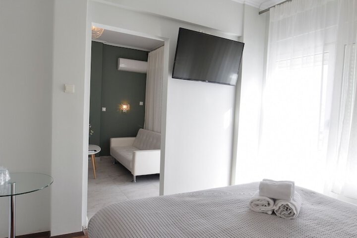 Room 15 of 137
