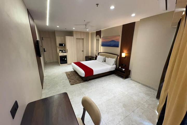 Room 8 of 15