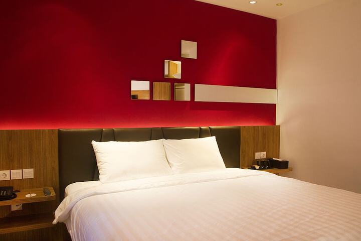 Room 13 of 53