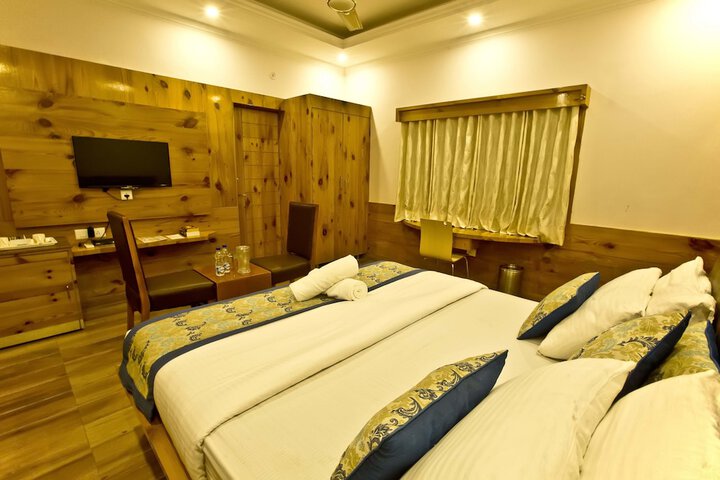 Room 7 of 75