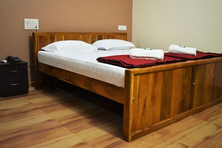 Room 9 of 50