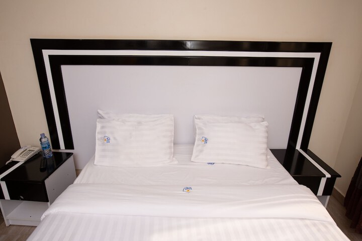 Room 5 of 35
