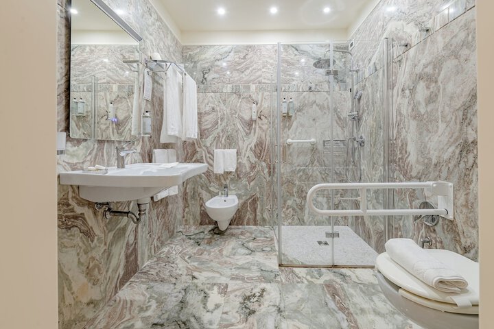 Room 66 of 87