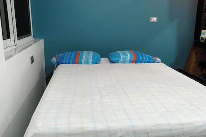 Room 6 of 89