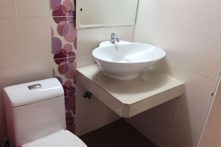 Room 7 of 14