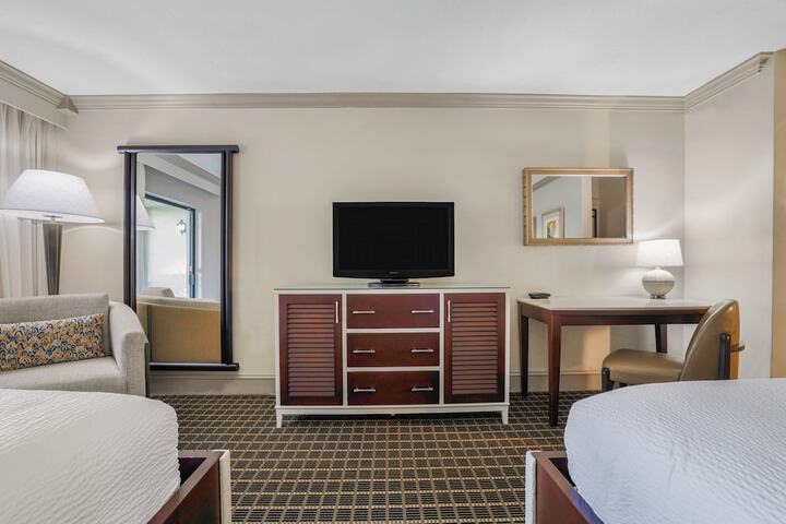 Resort View 2 Queen Beds (1 of 10)