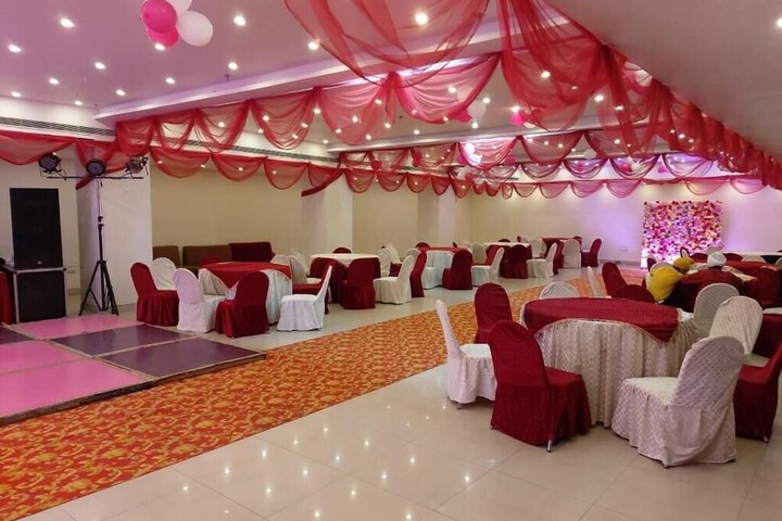 Ballroom/Hall 14 of 23