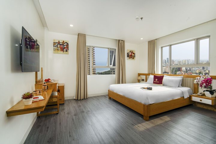 Room 4 of 47
