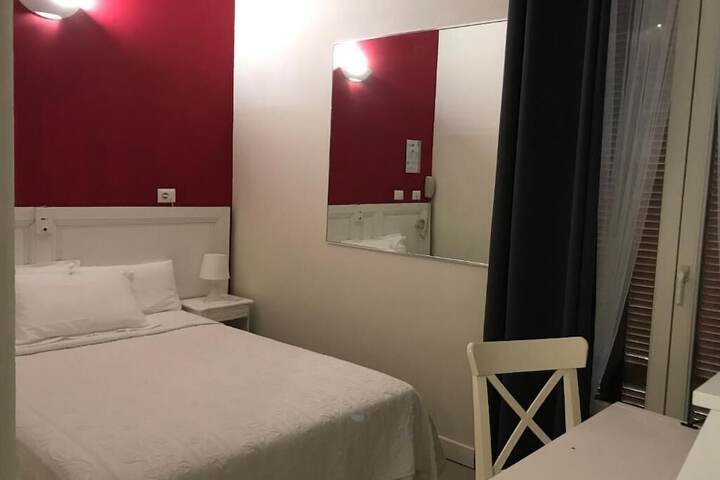 Room 5 of 53