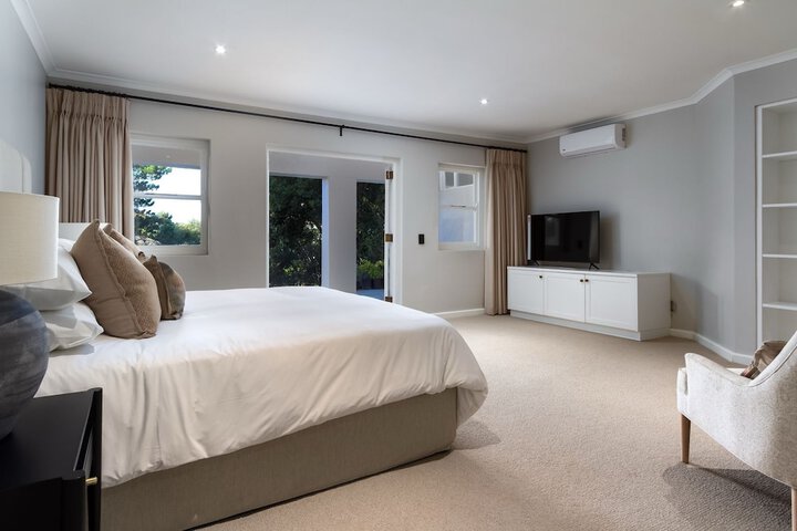 Room 6 of 43