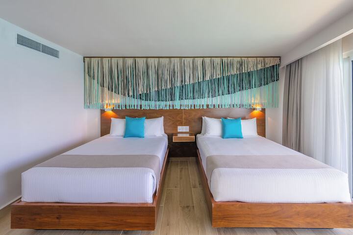 Room 21 of 165