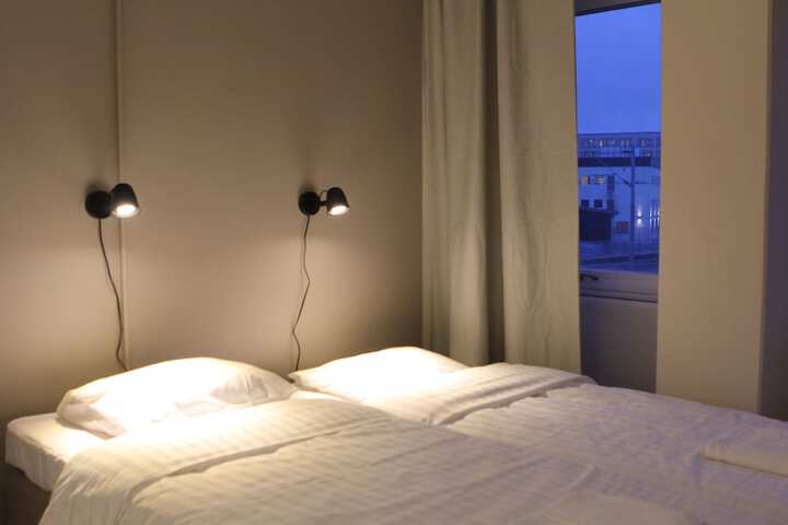 Room 32 of 82