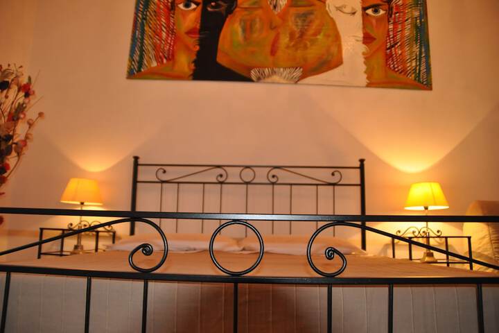 Room 5 of 37