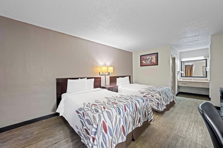 Deluxe 2 Double Beds (3 of 4)