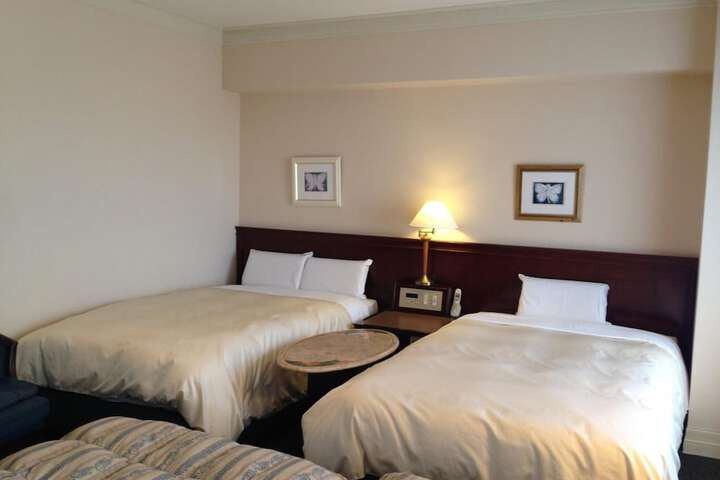 Room 12 of 39