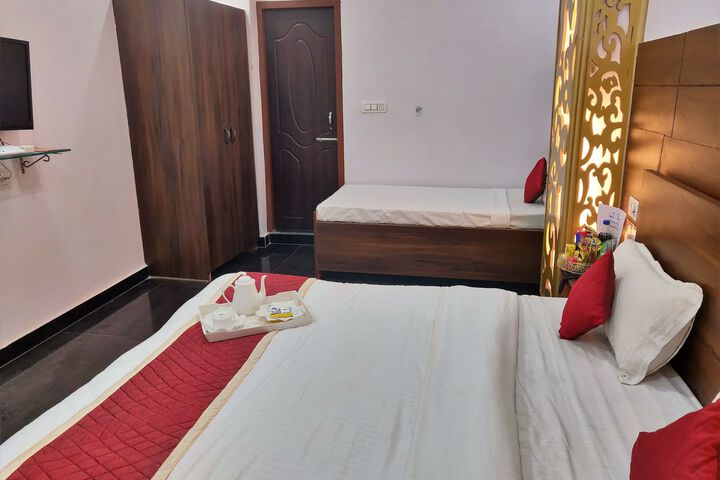 Room 18 of 32