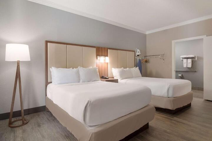 2 Double Beds (1 of 13)