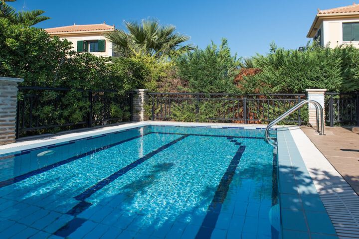 Pool Hotel