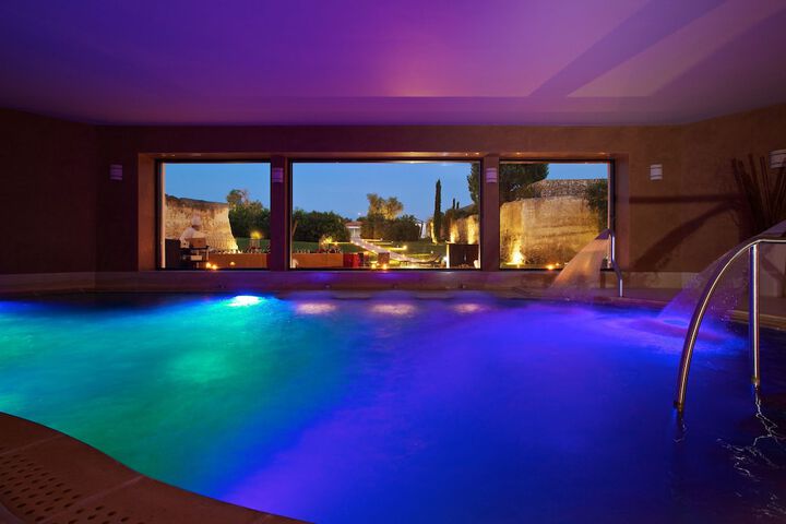 Pool 41 of 136