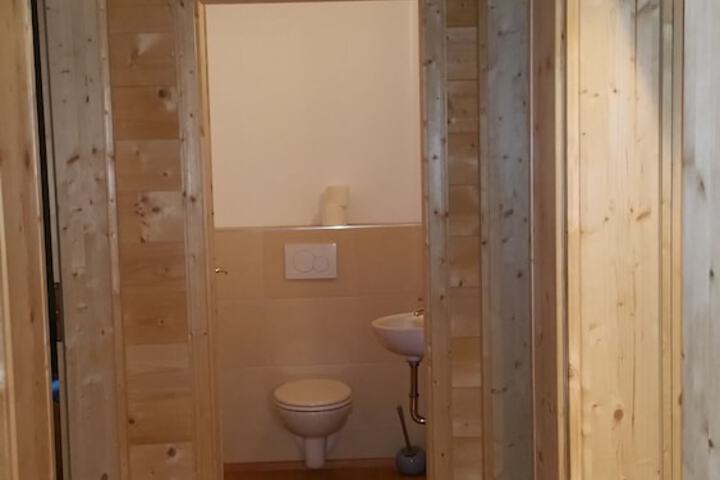 Room 16 of 24
