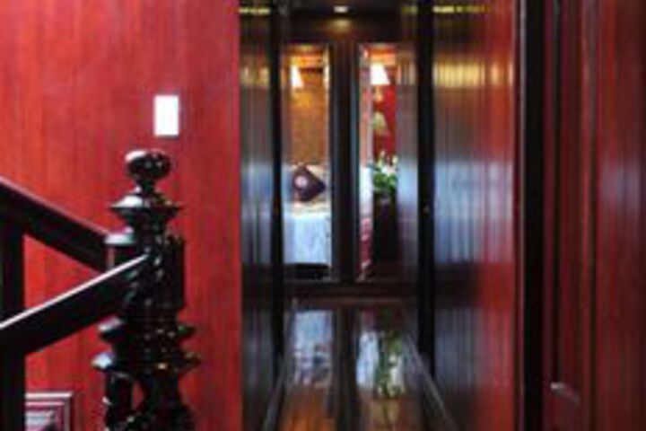 Ballroom/Hall 42 of 64