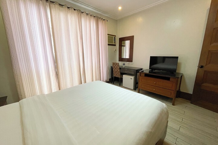 Room 42 of 70