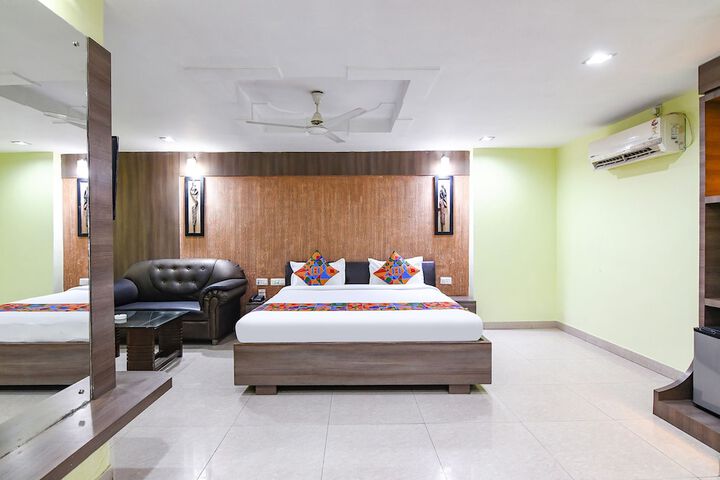 Room 16 of 32