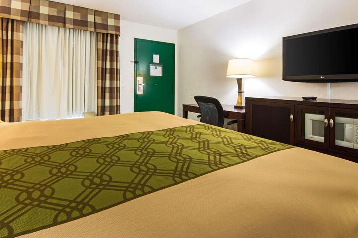 1 King Bed Mobility Accessible (2 of 6)