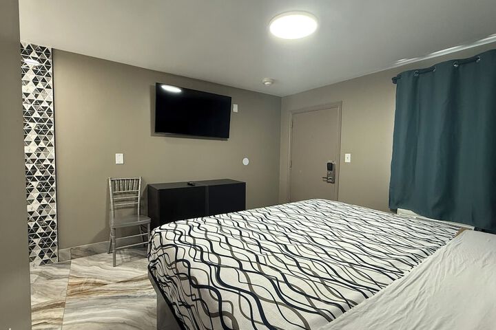 Room 7 of 26