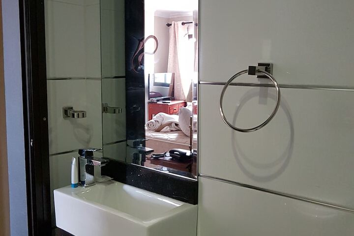 Room 8 of 35
