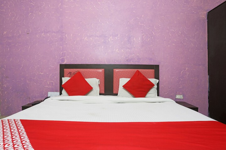 Room 15 of 27