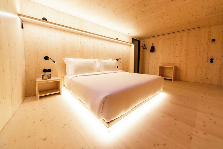 Room 18 of 46