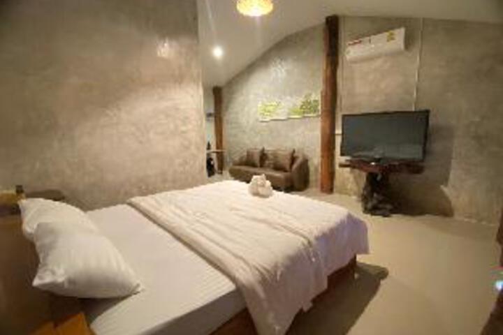 Room 5 of 23