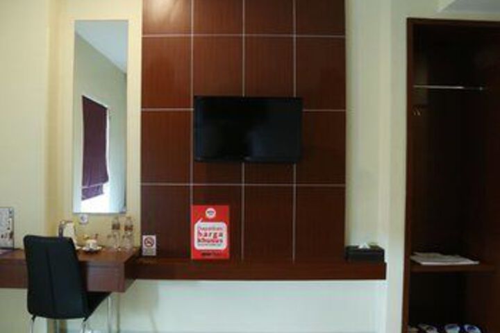 Room 57 of 80