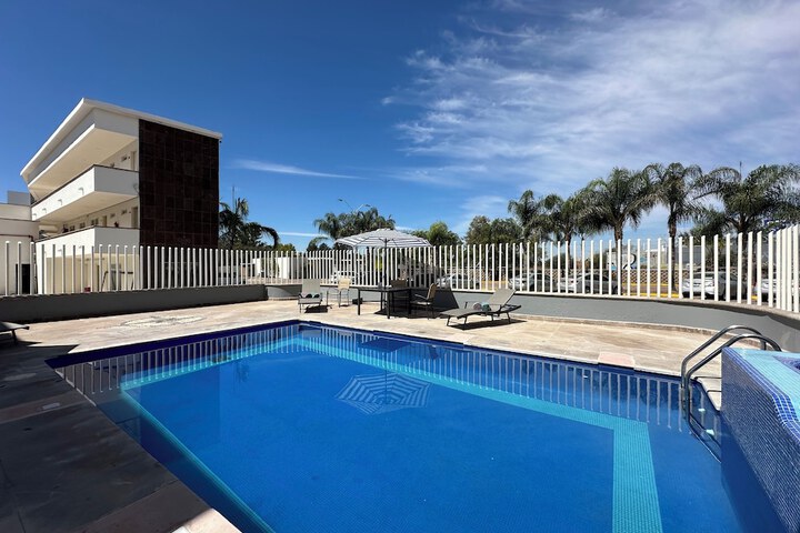 Pool 64 of 166