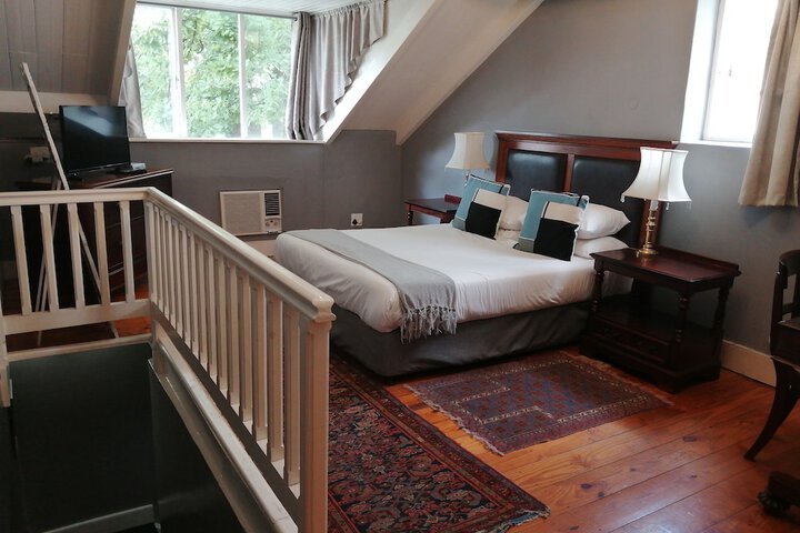 Room 16 of 46